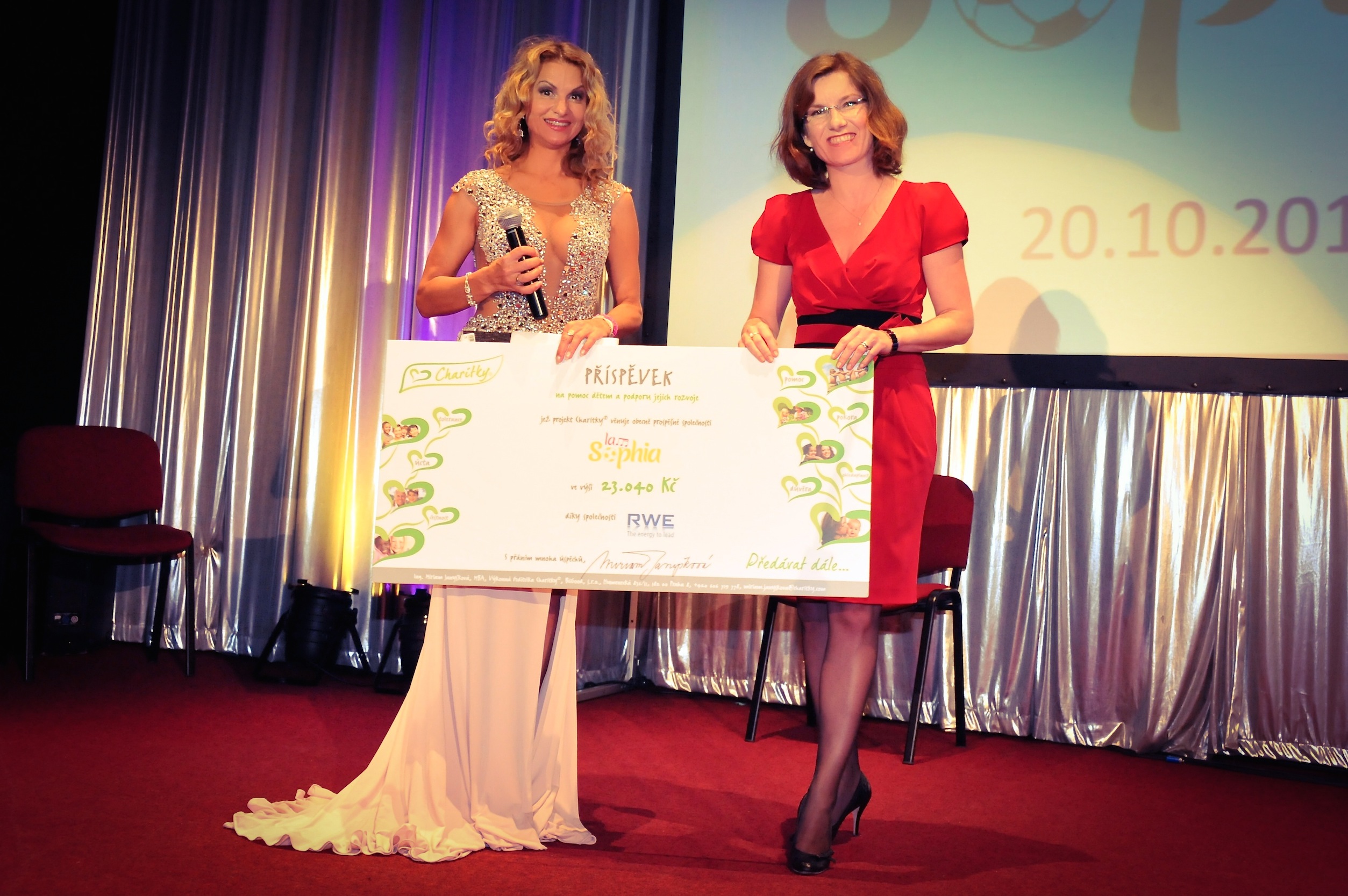 Charitky na galakoncertě Talent LaSophia Charitky na galakoncertě Talent LaSophia